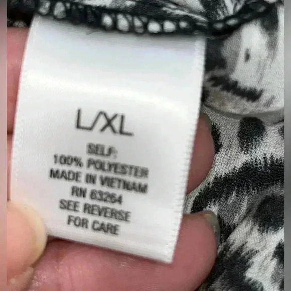 Roz and Ali open front jacket, kimono, tones of grey, animal print Silky feel - Picture 2 of 8